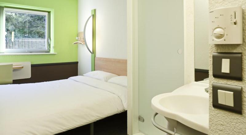 Ibis Budget Bradford Bradford  Exterior photo