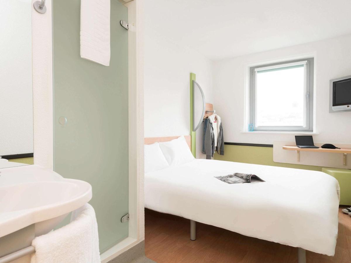 Ibis Budget Bradford Bradford  Exterior photo