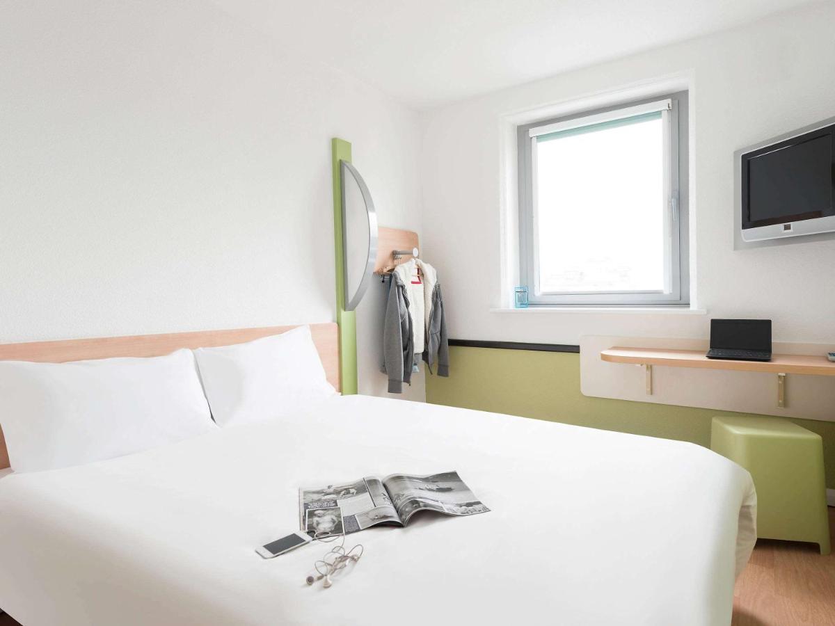 Ibis Budget Bradford Bradford  Exterior photo